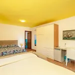 Bed & Breakfast Pettirosso Garden