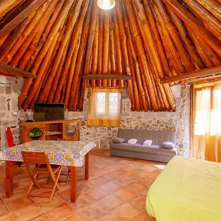 Alojamento de Acomodação e Pequeno-almoço Pettirosso Garden 4*